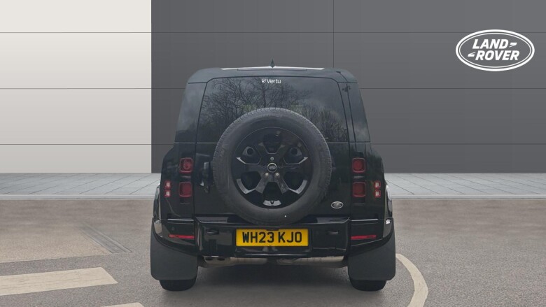 Land Rover Defender 3.0 D250 X-Dynamic HSE 90 3dr Auto Diesel Estate